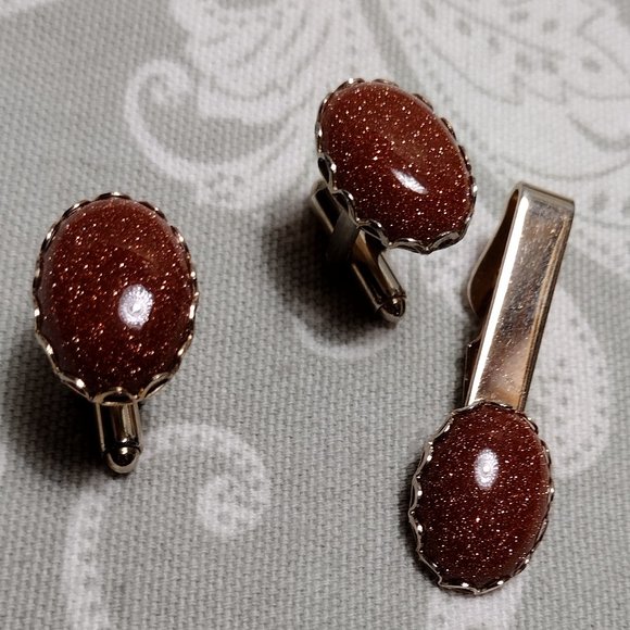 Goldstone Cufflink & Tie Clip Set - Picture 3 of 6